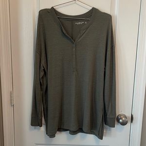Abercrombie & Fitch Soft AF Cozy Long Sleeve 3/4 button Green Shirt Size L